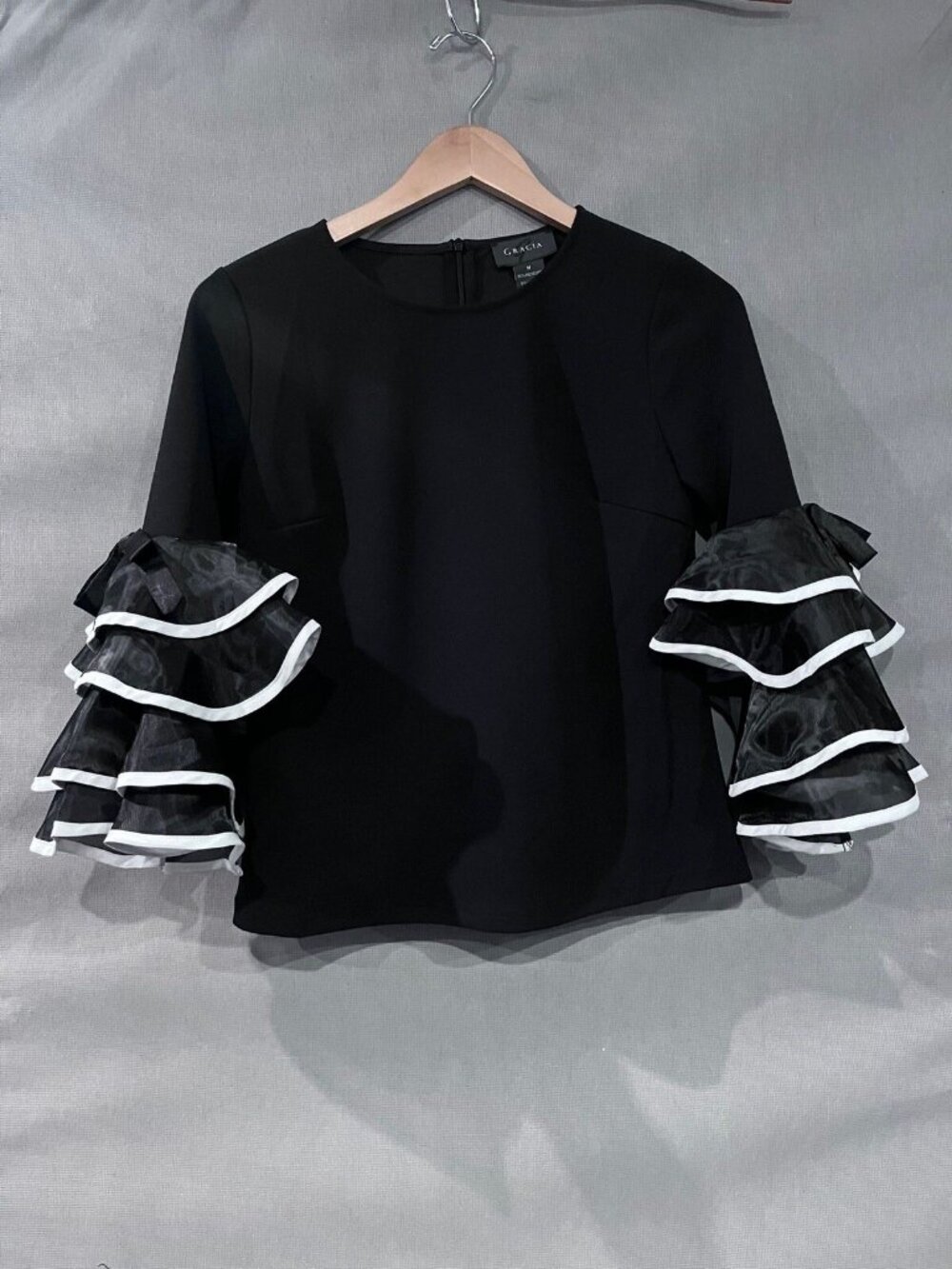 Gracia Woman's Black Blouse Sz M NWT